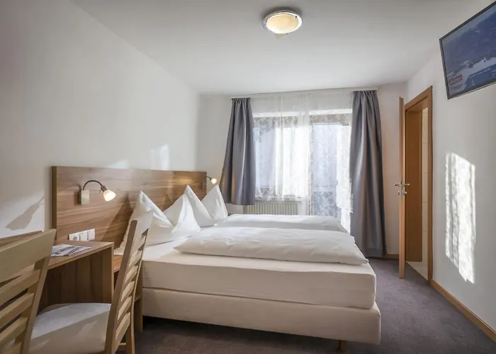 Couette-café Fruehstueckspension Sport Mayr 3*